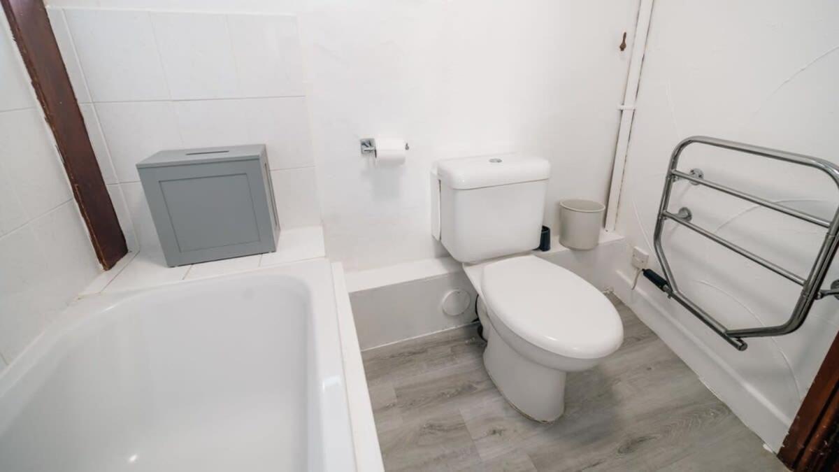 Lovely 2 Bedroom Coastal Cottage Near Bude Exterior foto